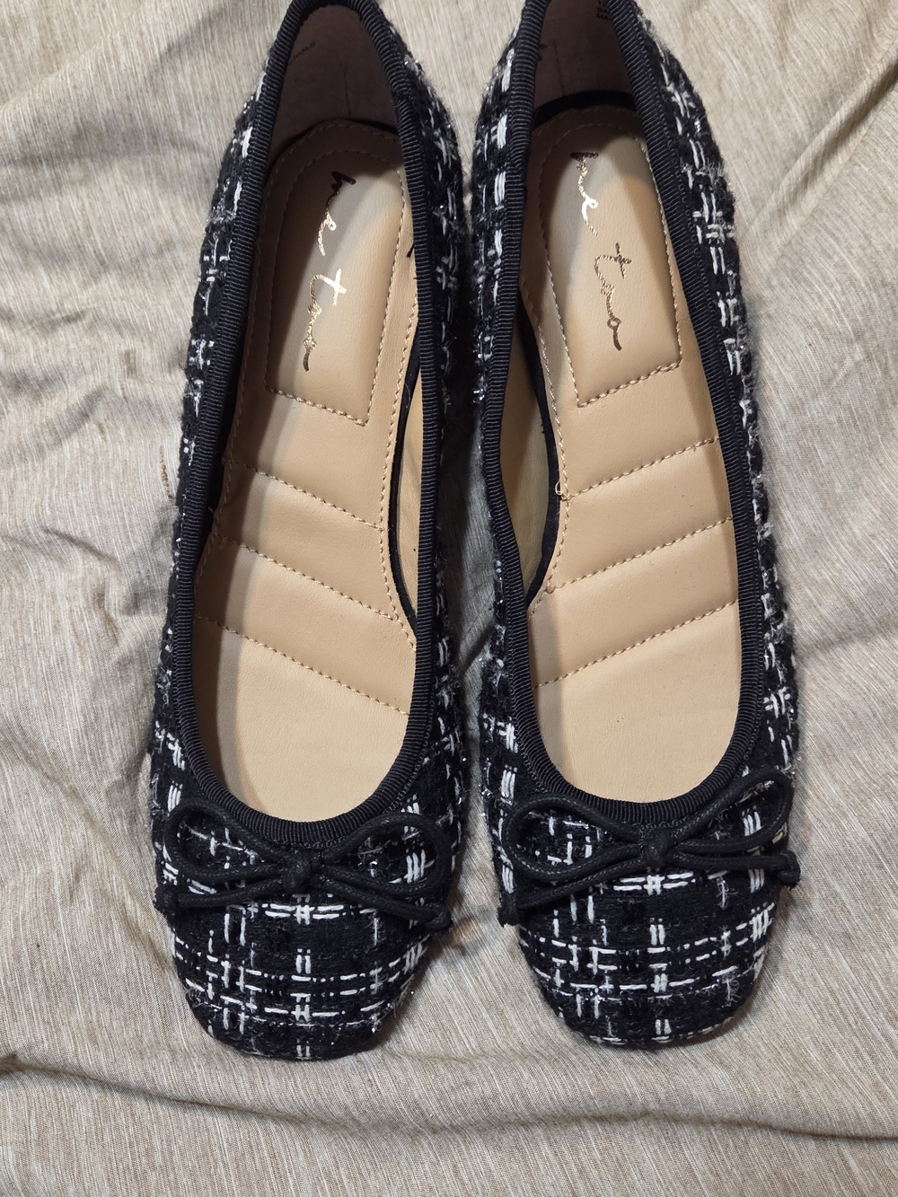 ME TOO BRAND Women’s Black & White Tweed Ballet LOW HEEL